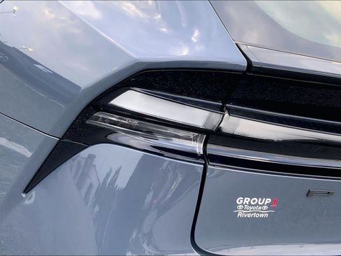 Used 2026 Toyota Prius Plug-In Hybrid FWD image 48