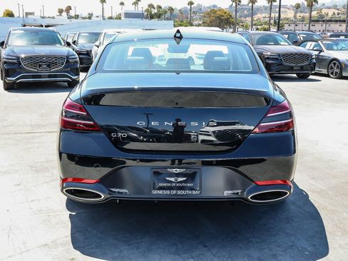 Used 2026 Genesis G70 2.5T Prestige RWD image 5