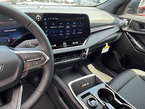 New 2027 Chevrolet Equinox LT w/ Convenience Package II FWD image 5