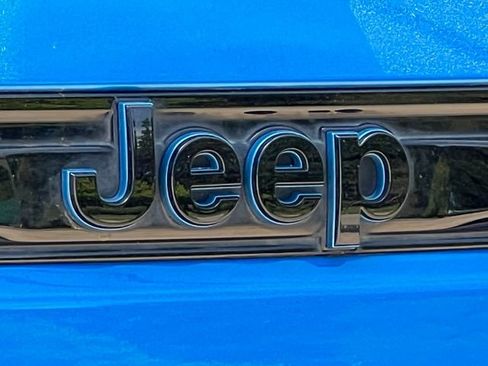 Used 2023 Jeep Grand Cherokee Trailhawk AWD/4WD image 55