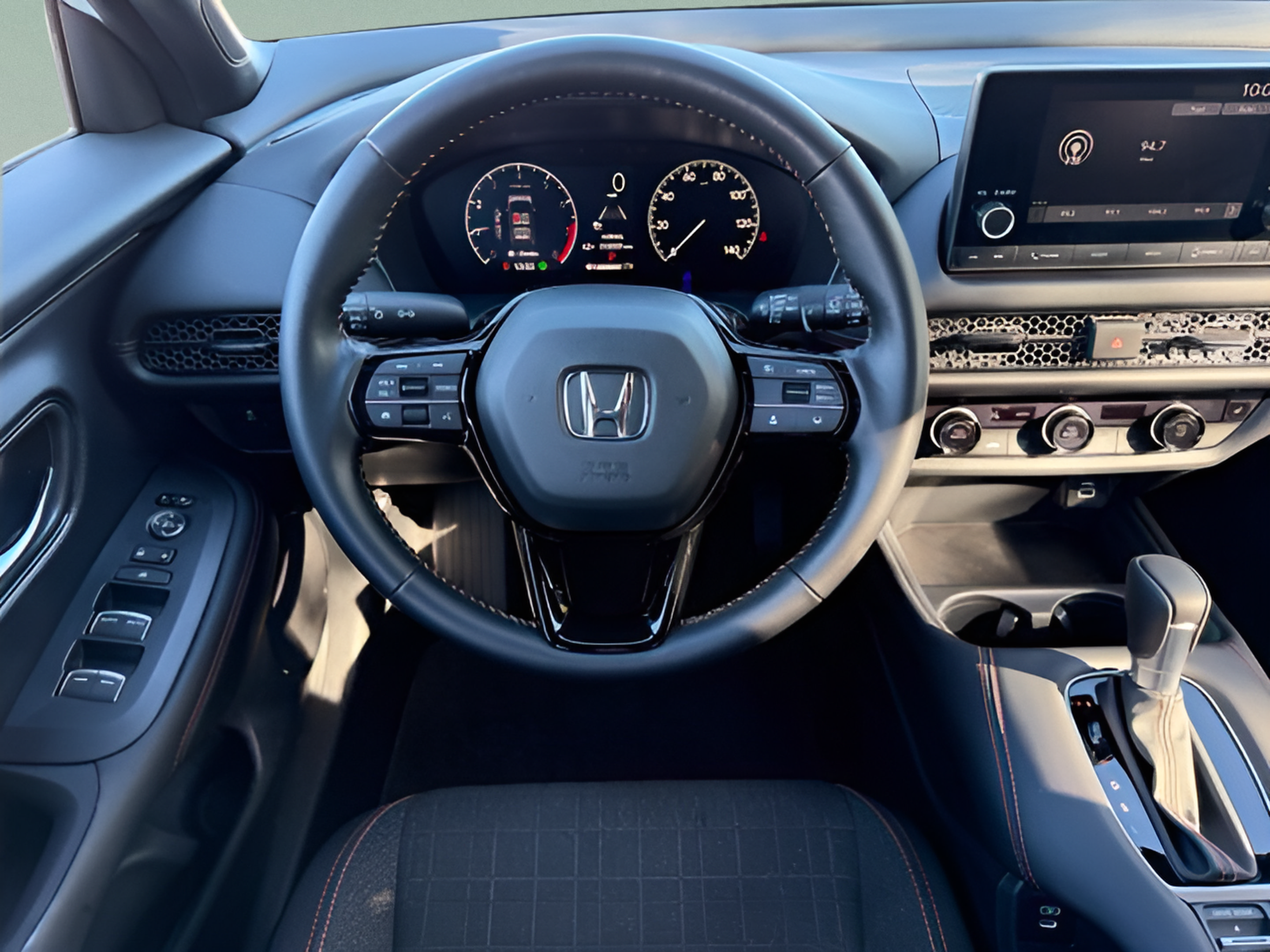 Certified 2025 Honda HR-V Sport image 12