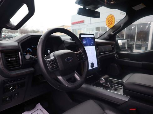 Used 2023 Ford F150 Lightning Lariat image 4