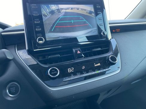 Used 2020 Toyota Corolla LE image 14