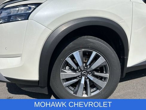 Used 2024 Nissan Pathfinder SL AWD/4WD image 33