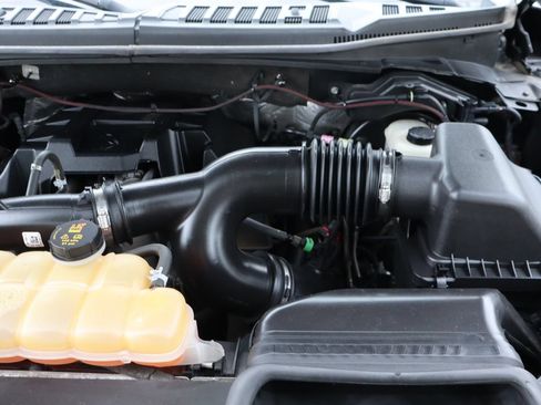 Used 2015 Ford F150 XLT w/ Equipment Group 301A Mid AWD/4WD image 38