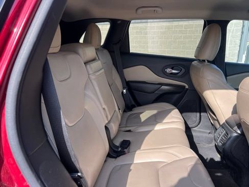 Used 2015 Jeep Cherokee Limited FWD image 12