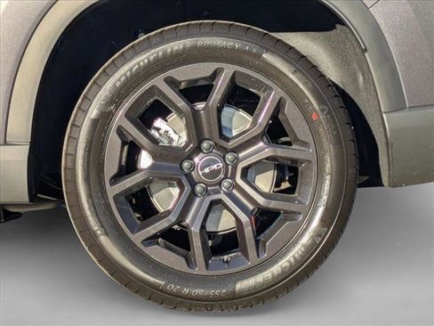 New 2025 Honda Pilot Touring image 10