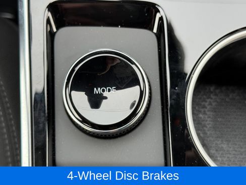 Used 2026 Chevrolet Equinox LT AWD/4WD image 32
