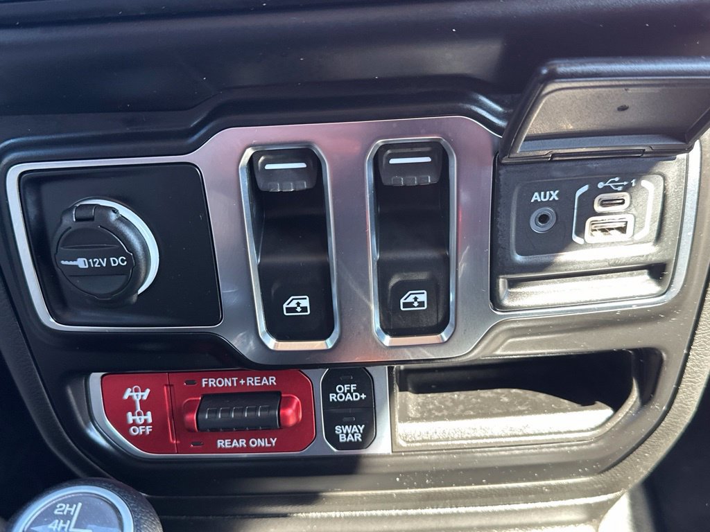 Used 2021 Jeep Wrangler Rubicon w/ Cold Weather Group AWD/4WD image 21