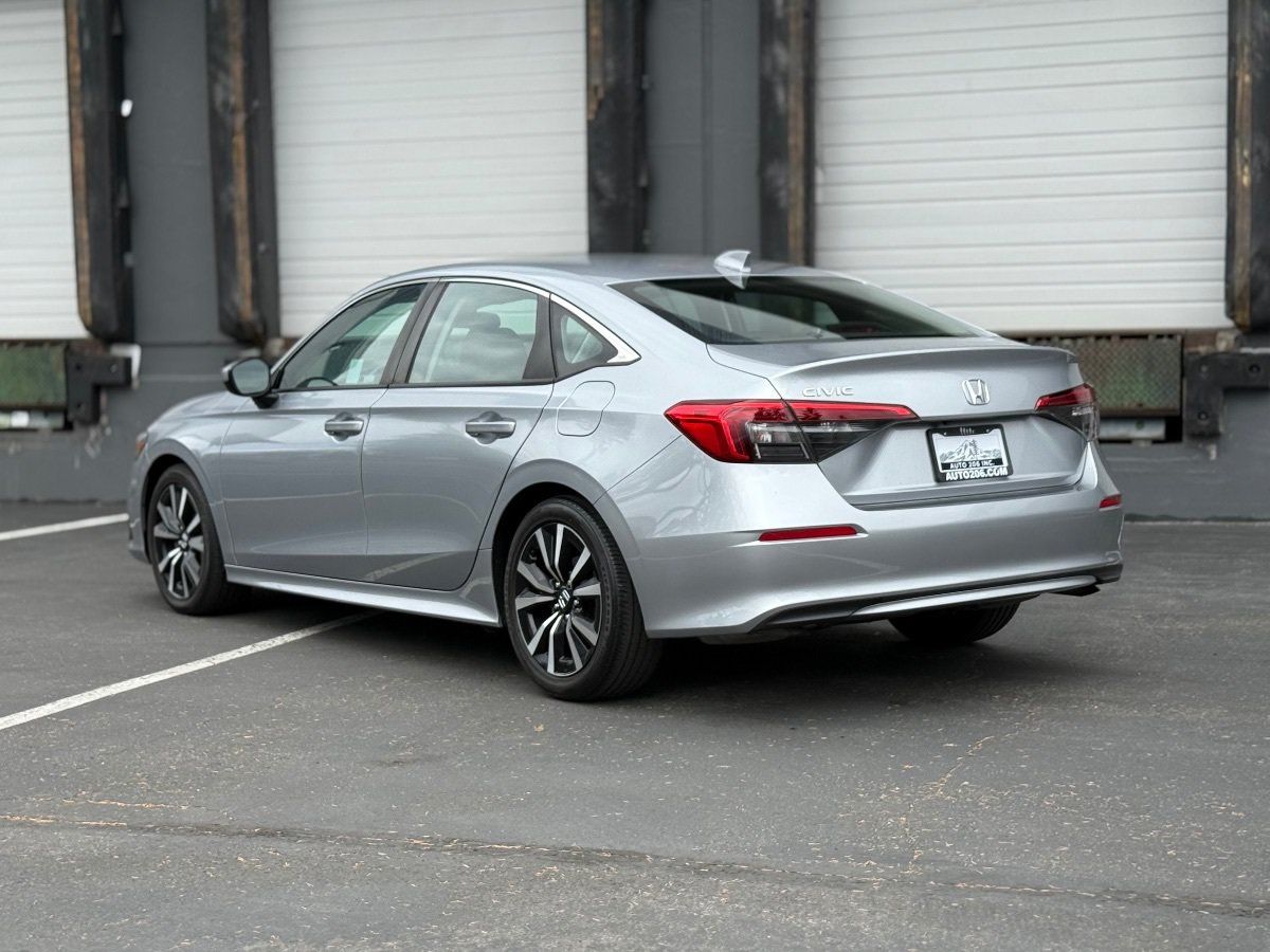 Used 2024 Honda Civic EX image 6