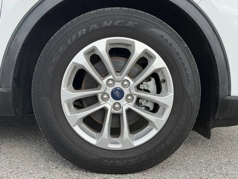 Used 2020 Ford Escape SE FWD image 33
