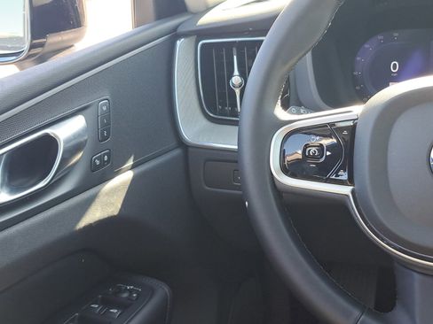 Used 2025 Volvo XC60 B5 Plus w/ Climate Package image 23