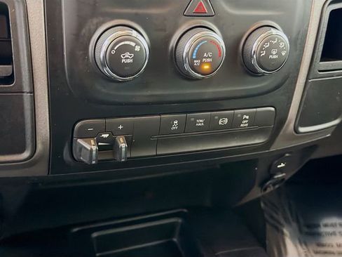 Used 2017 RAM 2500 Tradesman w/ Chrome Appearance Group image 29