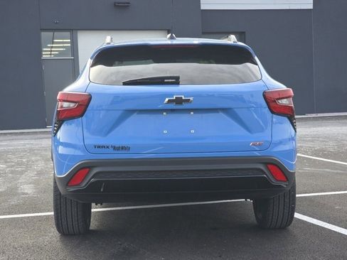 Used 2024 Chevrolet Trax RS w/ Sunroof Package image 12