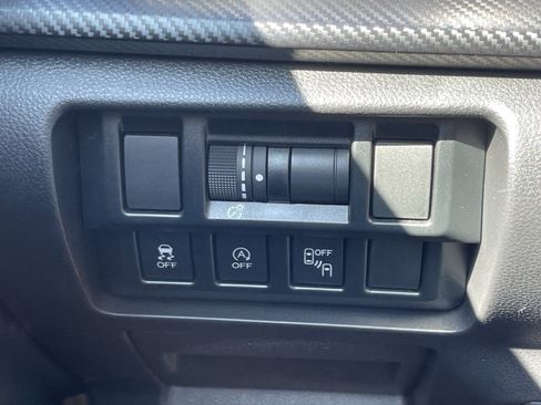 Used 2020 Subaru Crosstrek 2.0i Premium w/ Moonroof Package 2 image 31