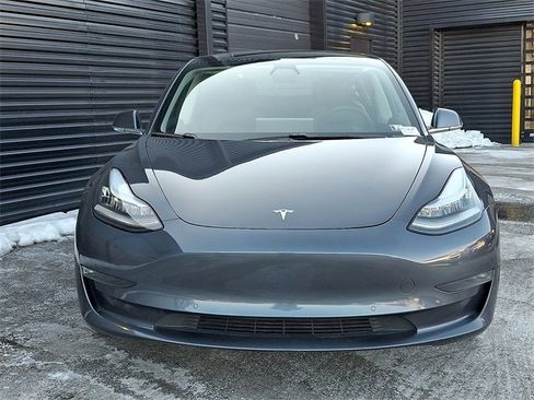 Used 2020 Tesla Model 3 Performance image 10