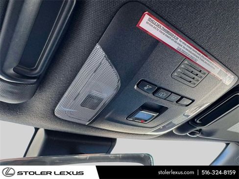 Used 2021 Toyota Corolla SE image 32