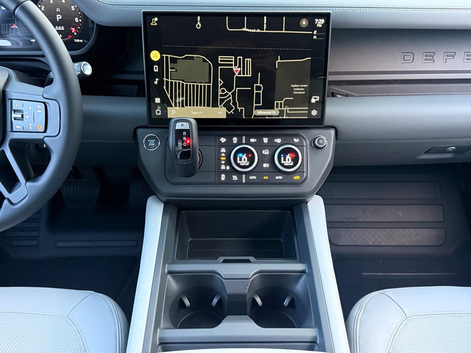 New 2026 Land Rover Defender 110 X-Dynamic SE AWD/4WD image 22