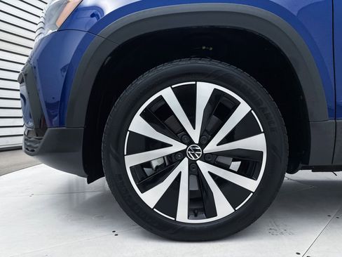 Used 2023 Volkswagen Taos SE image 13