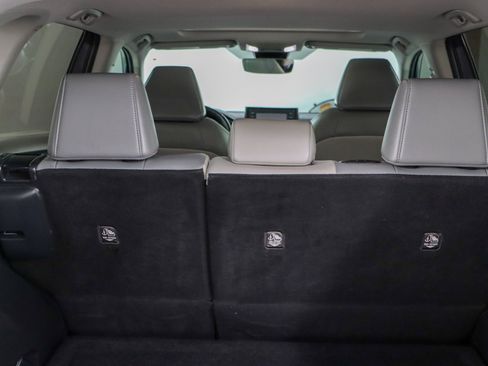 Used 2022 Toyota RAV4 XLE Premium FWD image 29