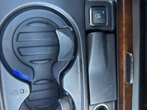 Used 2014 Mercedes-Benz ML 350 BlueTEC 4MATIC image 37