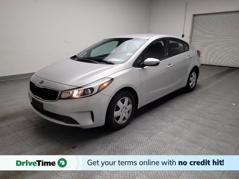 Used 2017 Kia Forte LX image 1