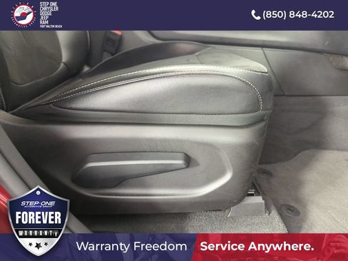 Used 2024 Jeep Grand Cherokee Altitude AWD/4WD image 36