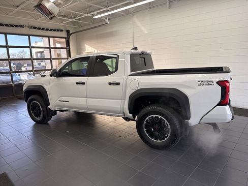 New 2026 Toyota Tacoma TRD Off-Road image 5