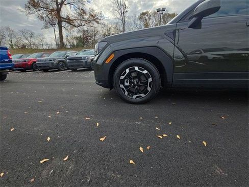 Certified 2025 Hyundai Santa Fe SEL image 10