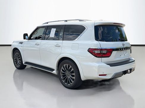 Used 2022 Nissan Armada Platinum w/ Captain's Chairs Package RWD image 6