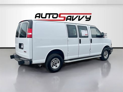 Used 2024 GMC Savana 2500 w/ Driver Convenience Package image 7
