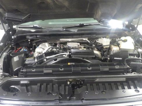 Used 2022 GMC Sierra 2500 Denali w/ Denali Black Diamond Edition image 10