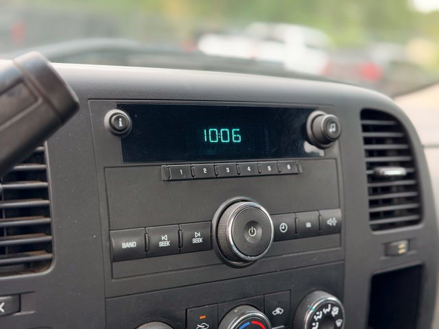 Used 2010 Chevrolet Silverado 1500 W/T RWD image 10