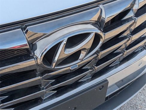 Used 2024 Hyundai Tucson Limited image 17