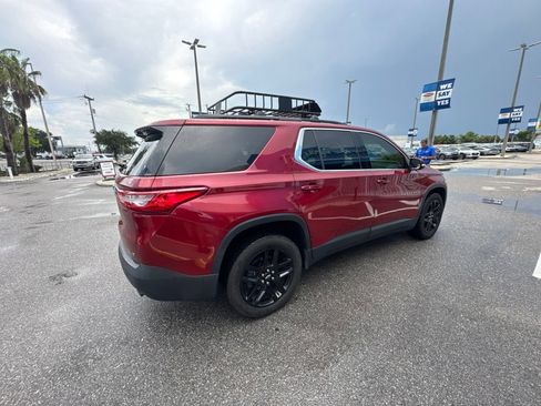 Used 2019 Chevrolet Traverse LT FWD image 4