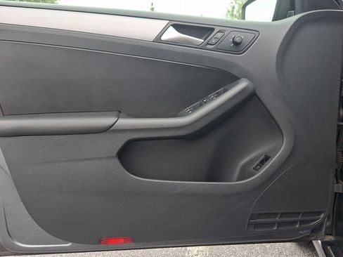 Used 2017 Volkswagen Jetta Sport FWD image 12