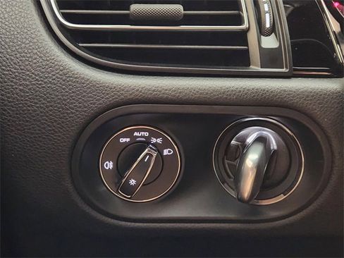 Used 2019 Porsche Macan image 20