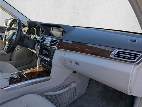 Used 2014 Mercedes-Benz E 350 Sedan image 28