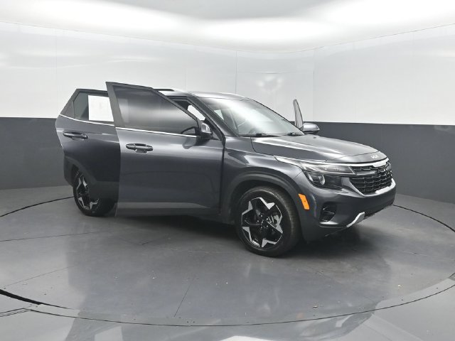 Used 2024 Kia Seltos EX FWD image 38