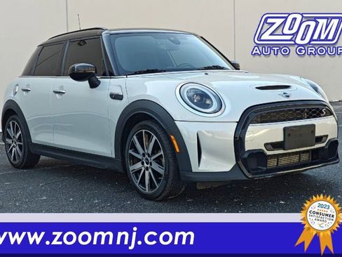 Used 2023 MINI Cooper S image 1