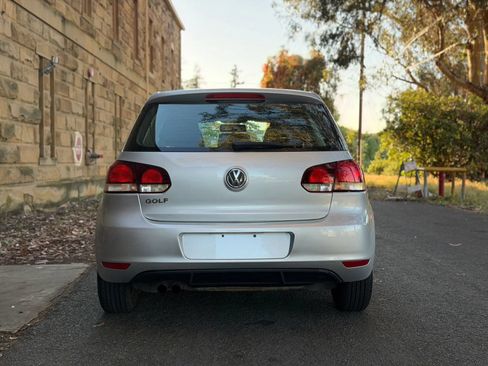 Used 2012 Volkswagen Golf 2-Door FWD image 5