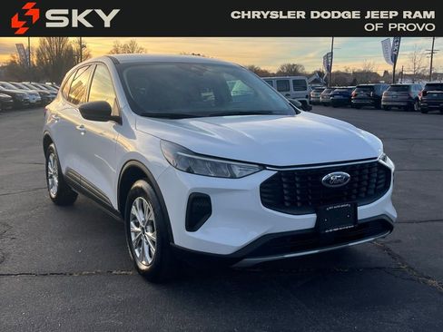 Used 2025 Ford Escape Active image 5