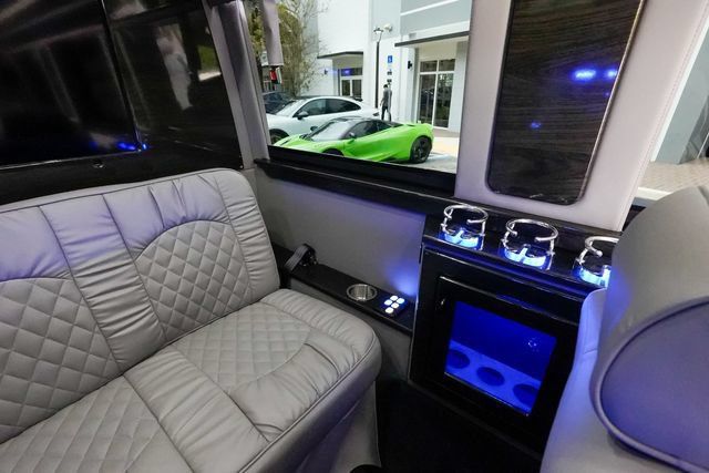 Used 2018 Mercedes-Benz Sprinter 3500 image 70