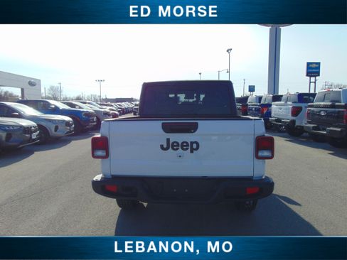 Used 2025 Jeep Gladiator Sport image 7