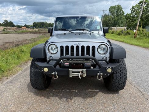 Used 2015 Jeep Wrangler Unlimited Sport w/ Quick Order Package 24S AWD/4WD image 5