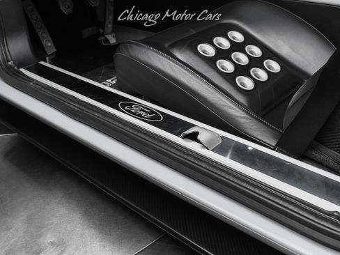 Used 2005 Ford GT RWD image 24