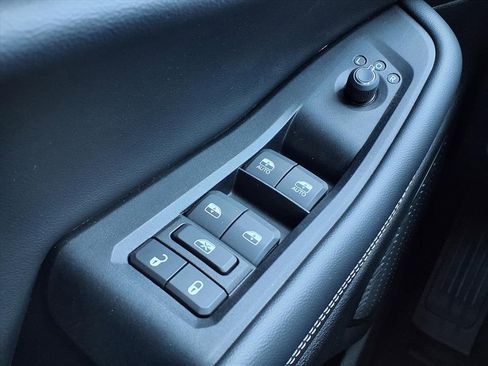 Used 2024 Jeep Grand Cherokee Altitude image 21