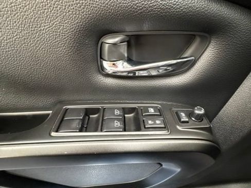 Certified 2024 Nissan Titan PRO-4X w/ Pro-4x Convenience Package AWD/4WD image 5