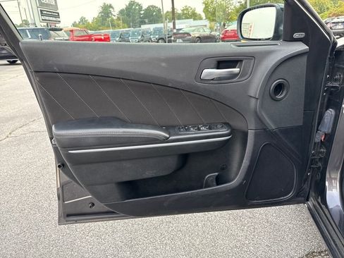 Used 2023 Dodge Charger SXT image 13