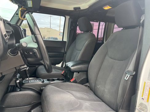 Used 2016 Jeep Wrangler Unlimited Sport w/ Quick Order Package 24S AWD/4WD image 23